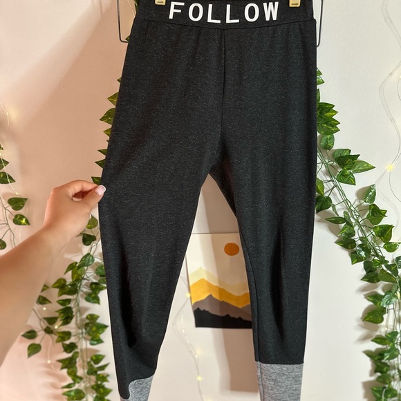 Mulvari letter Graphic waist  colorblock legging - Picture 8 of 8